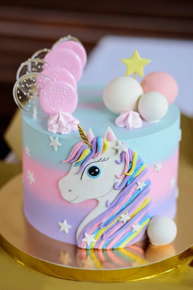simple girly unicorn birthday cakes